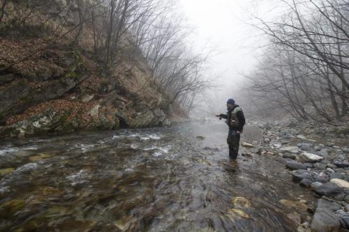 flyfishing-in-mountain-09