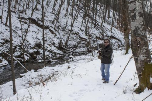 ice-fly-fishing-in-mountain-10