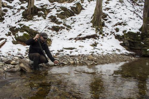 ice-fly-fishing-in-mountain-13
