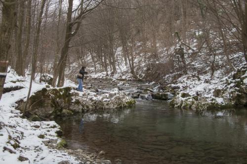 ice-fly-fishing-in-mountain-21