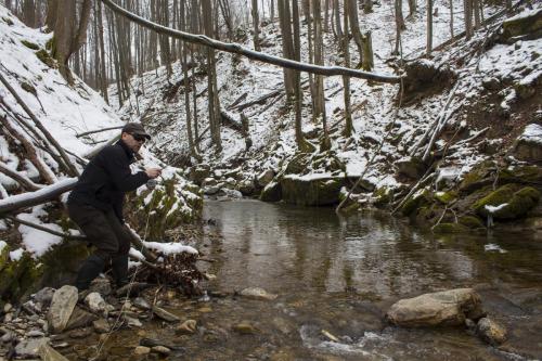 ice-fly-fishing-in-mountain-22