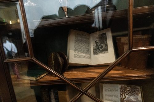 Стари книги за мухарски риболов в Kylemore Abbey