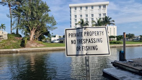 no-fishing-signs-florida-202402