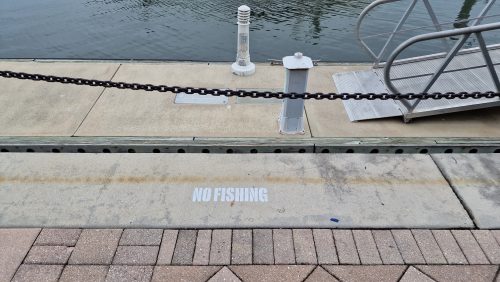 no-fishing-signs-florida-202419