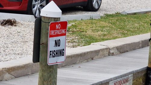 no-fishing-signs-florida-202423